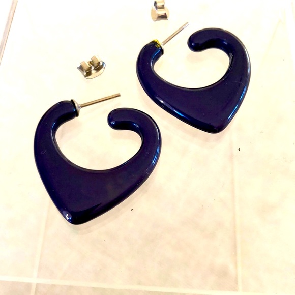 Lucite heart shaped hoop earrings hypoallergenic posts - Picture 2 of 6